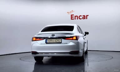 ES300h 7th Generation