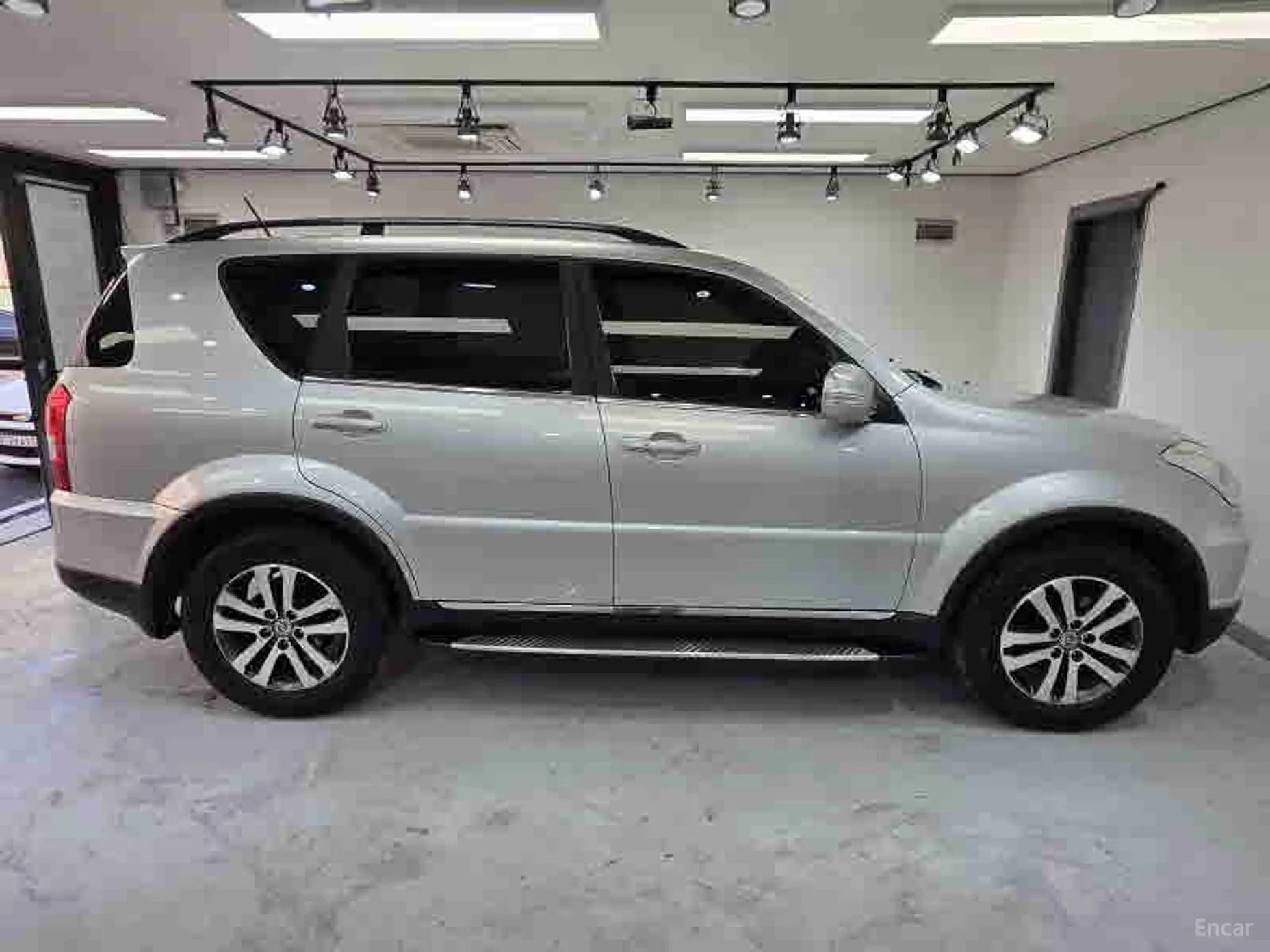 Rexton W