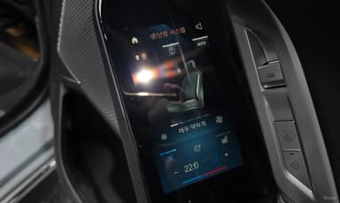 7 Series (G70)