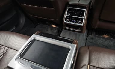 7 Series (G11)