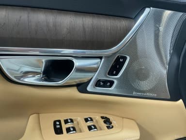 S90