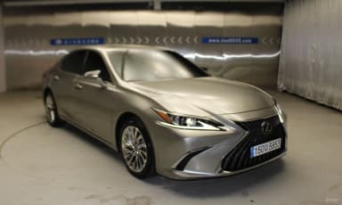 ES300h 7th Generation