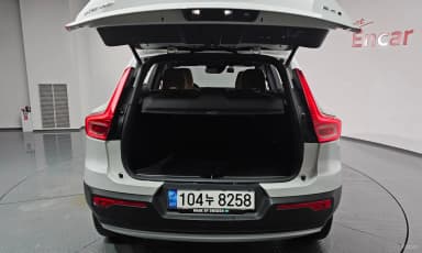 XC40