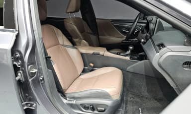 ES300h 7th Generation