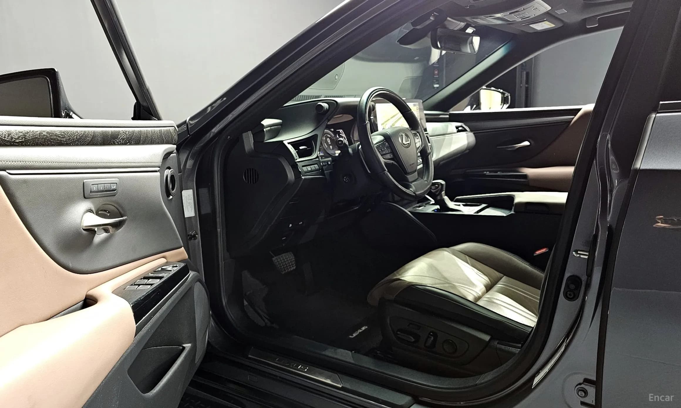 ES300h 7th Generation