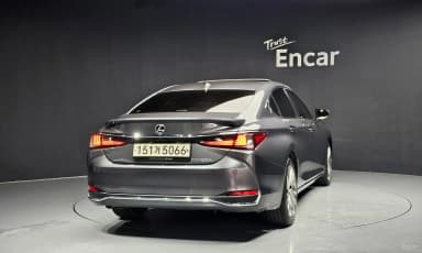 ES300h 7th Generation