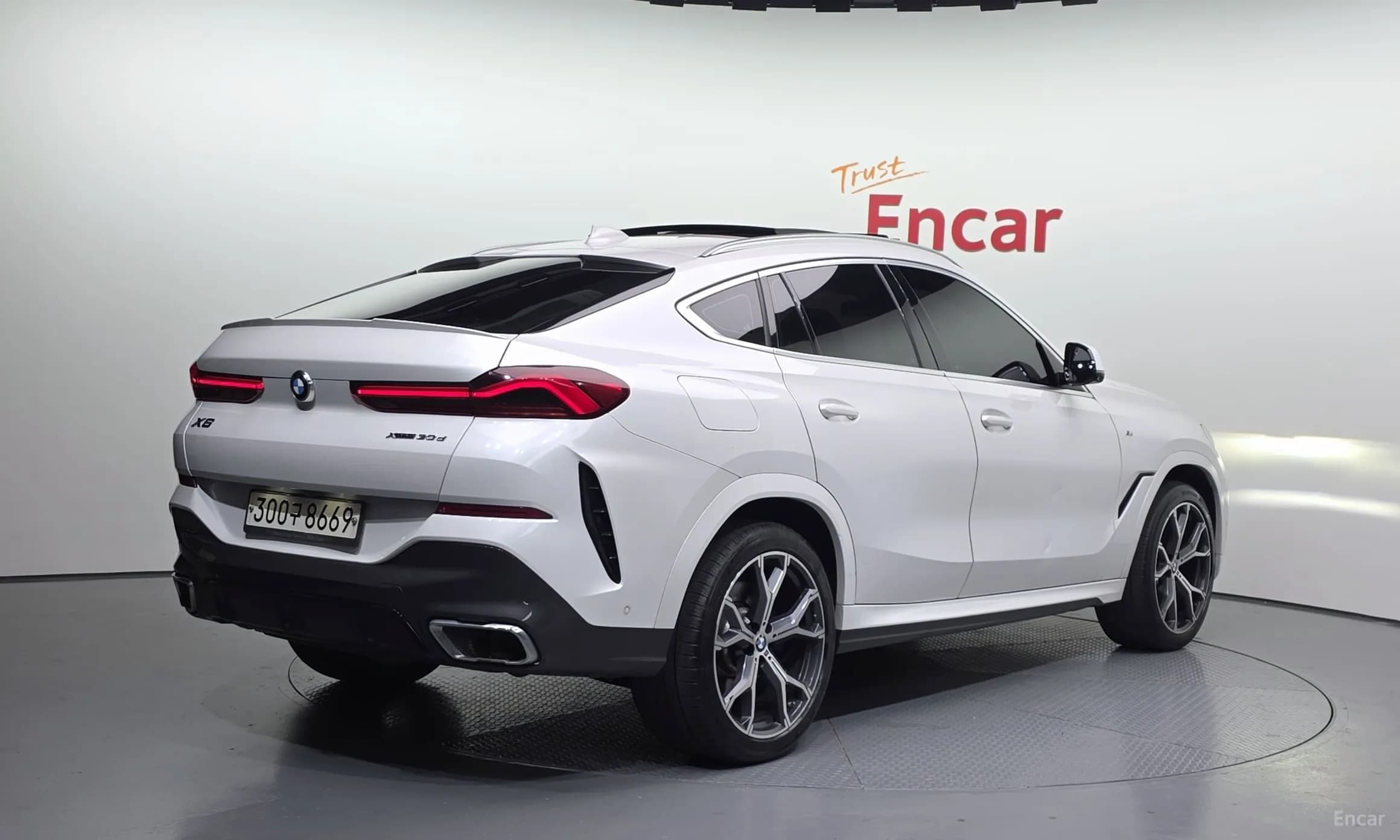 X6 (G06)