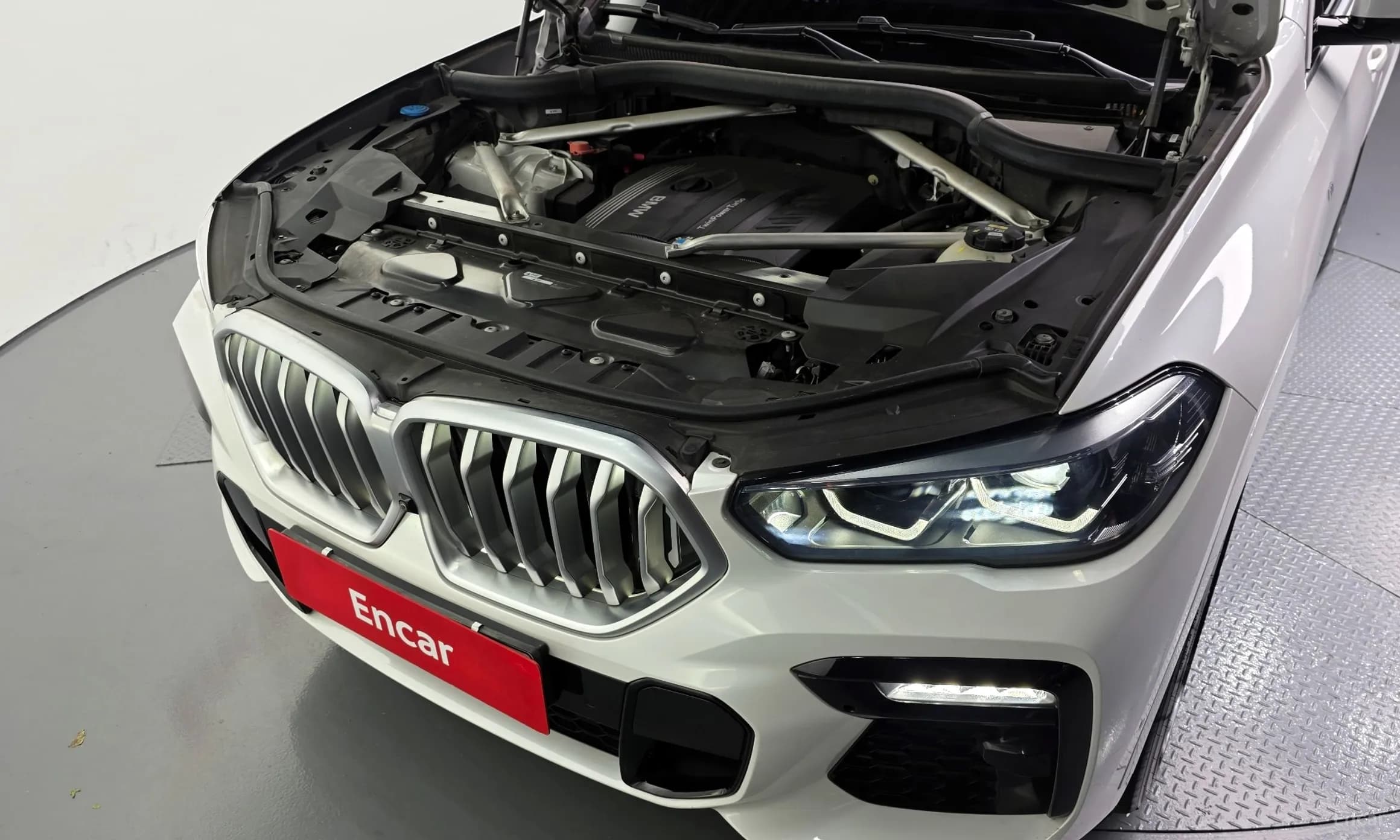 X6 (G06)