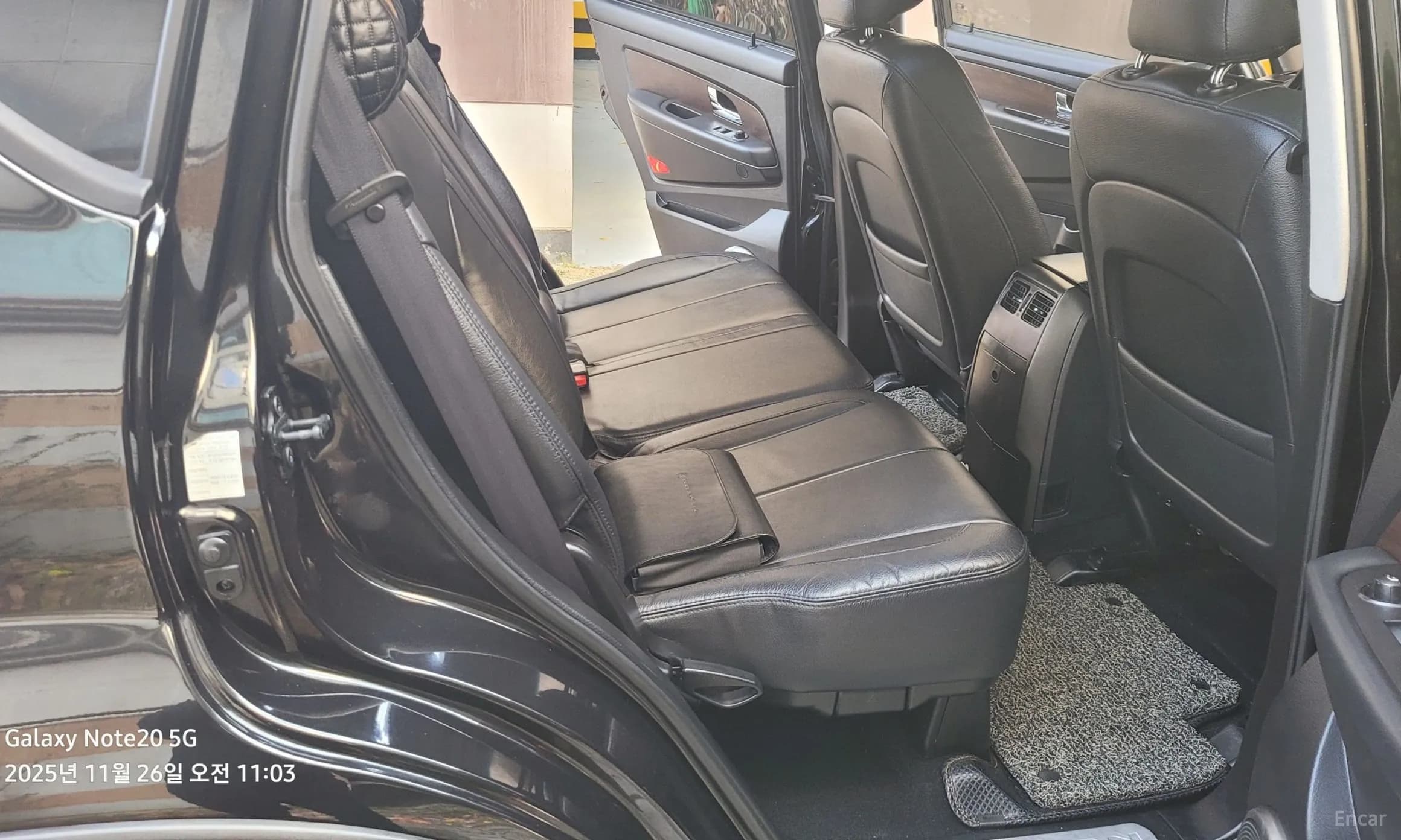 Rexton W