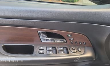 Rexton W