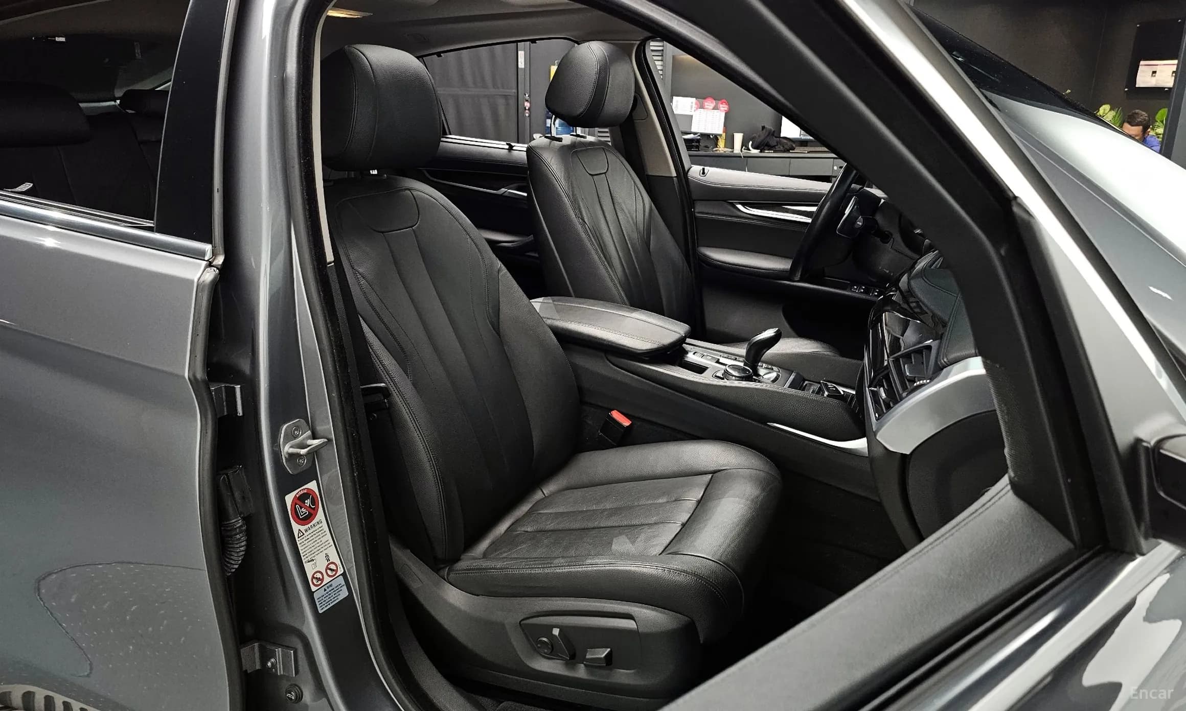 X6 (F16)