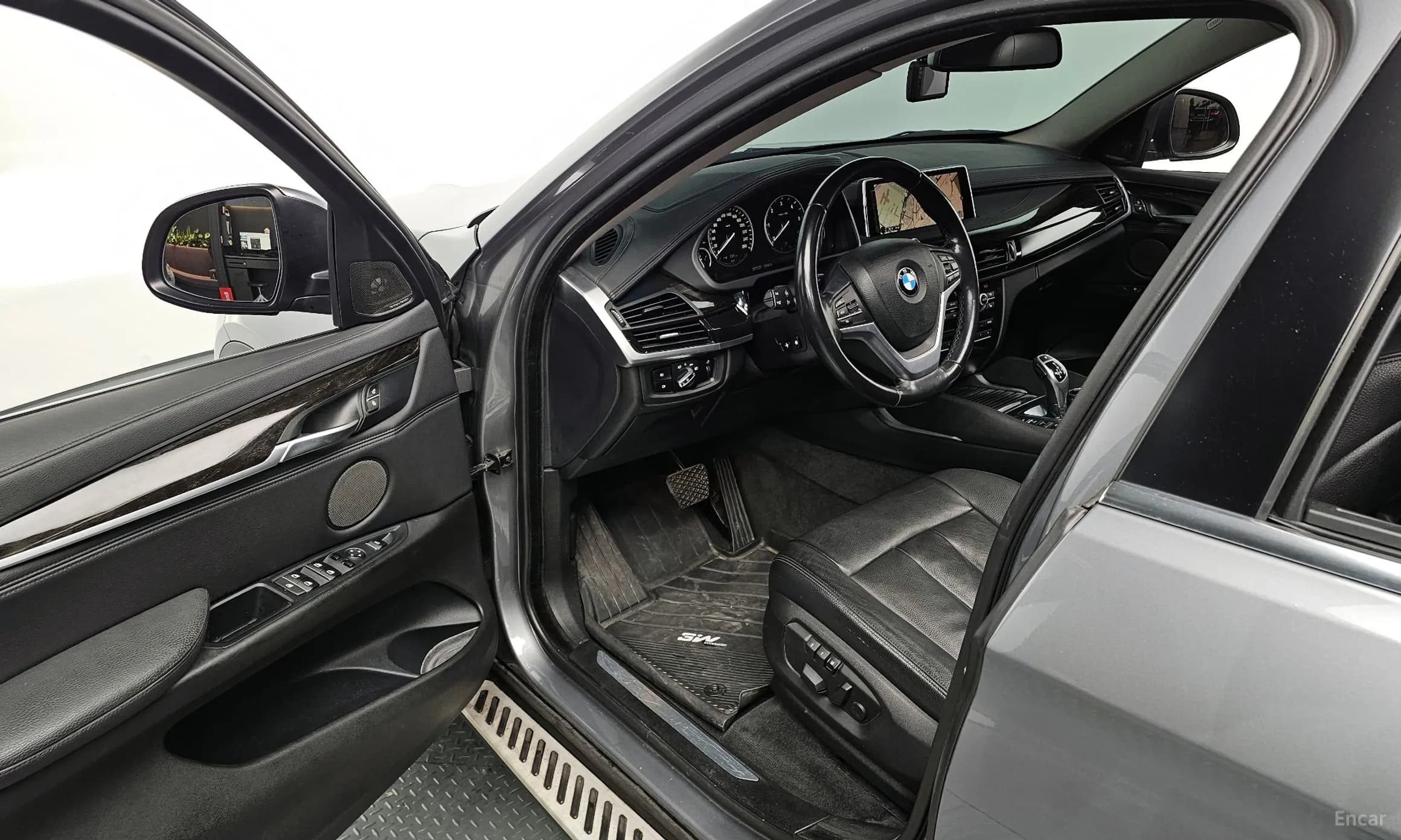 X6 (F16)
