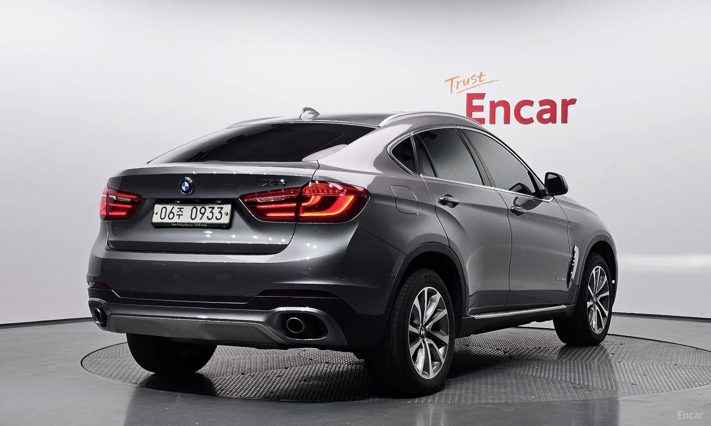 X6 (F16)