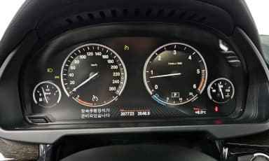 X6 (F16)