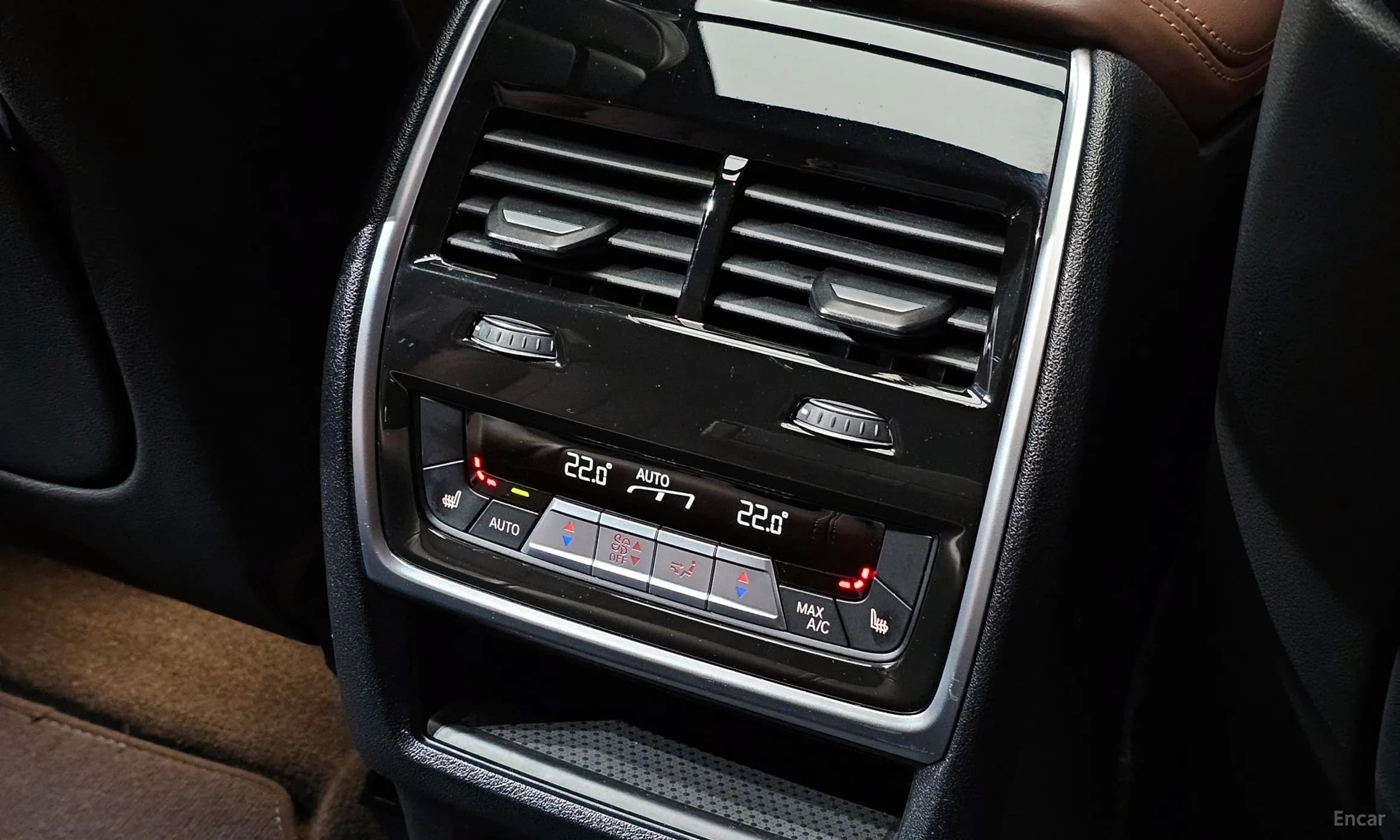 X6 (G06)