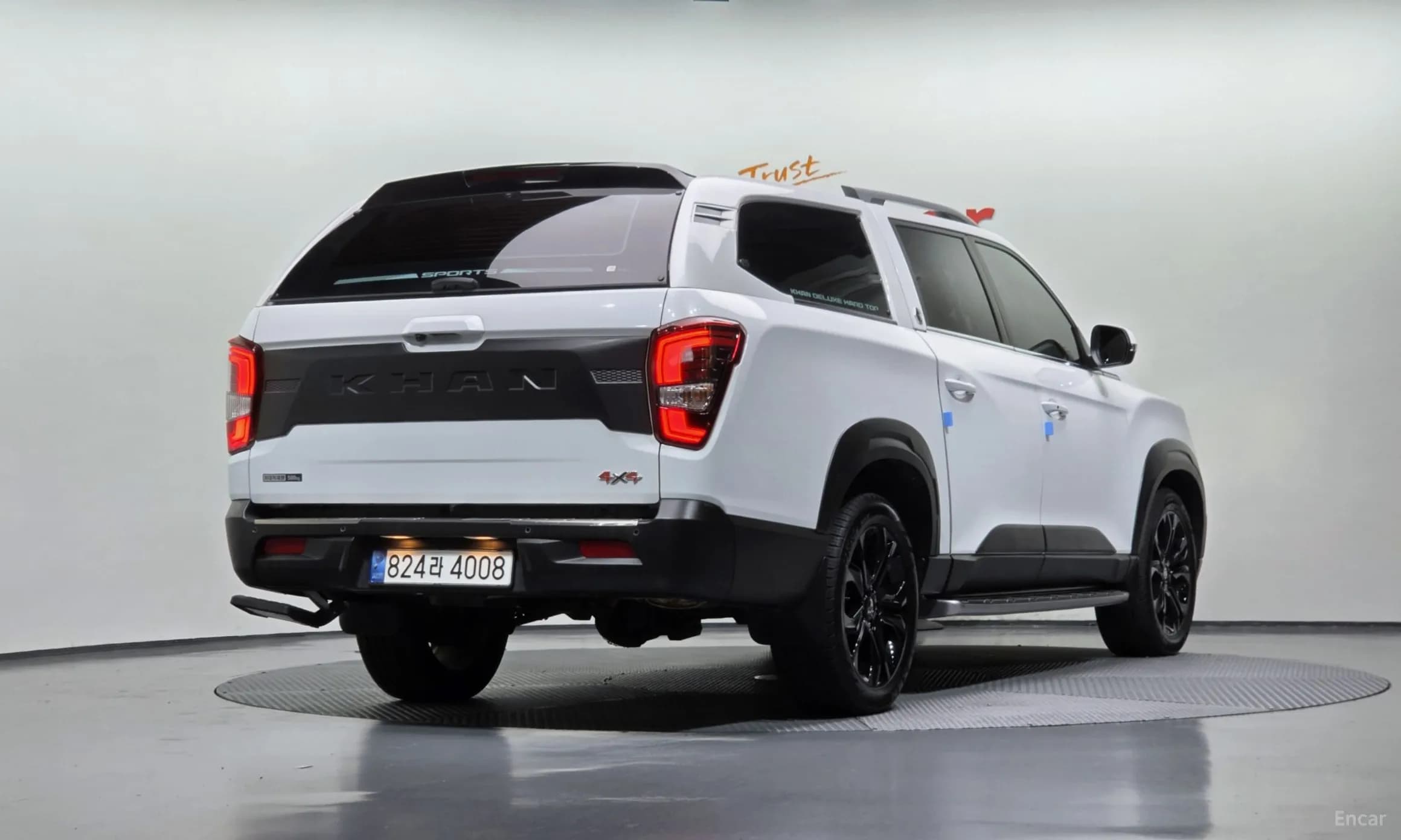 Rexton Sports Khan