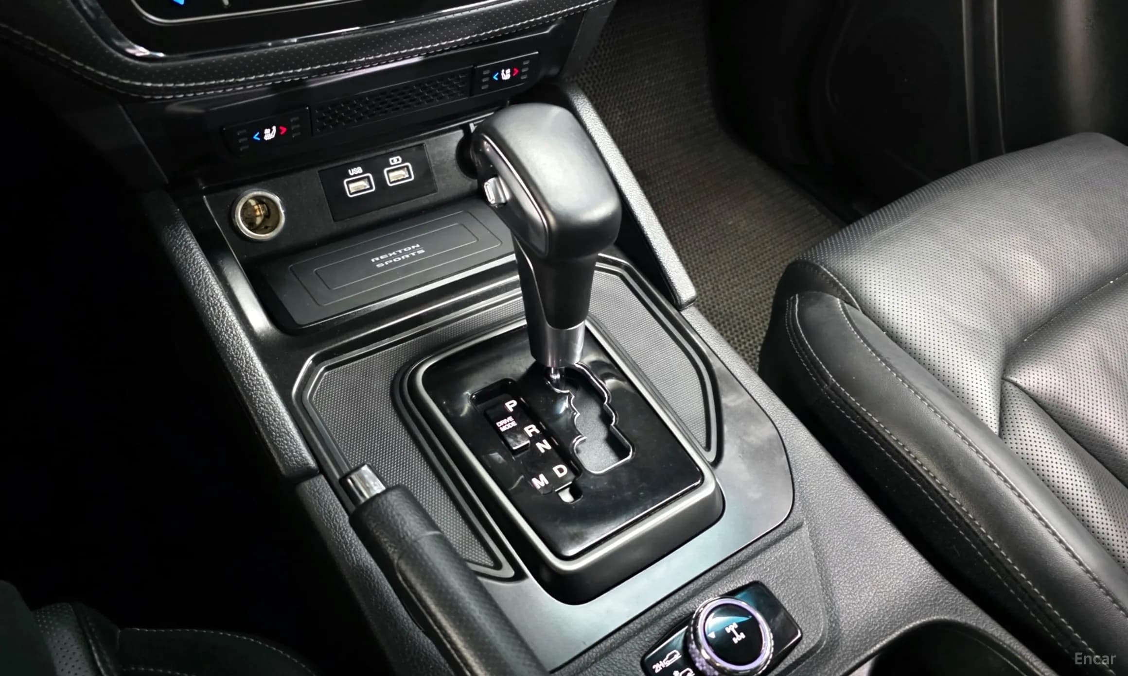Rexton Sports Khan
