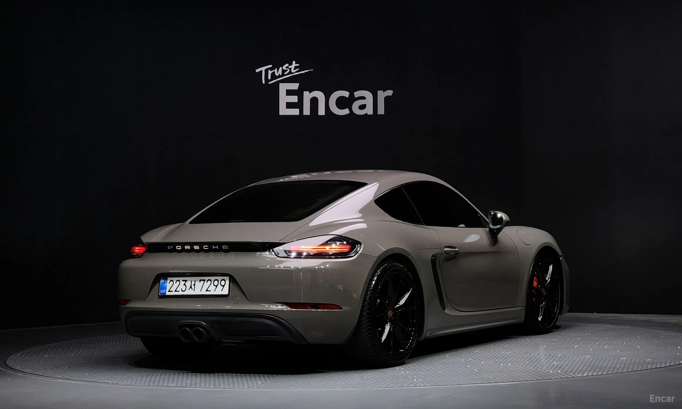 718 Cayman