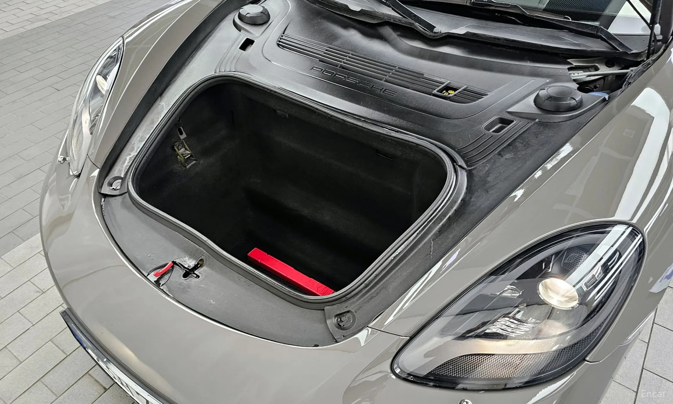 718 Cayman