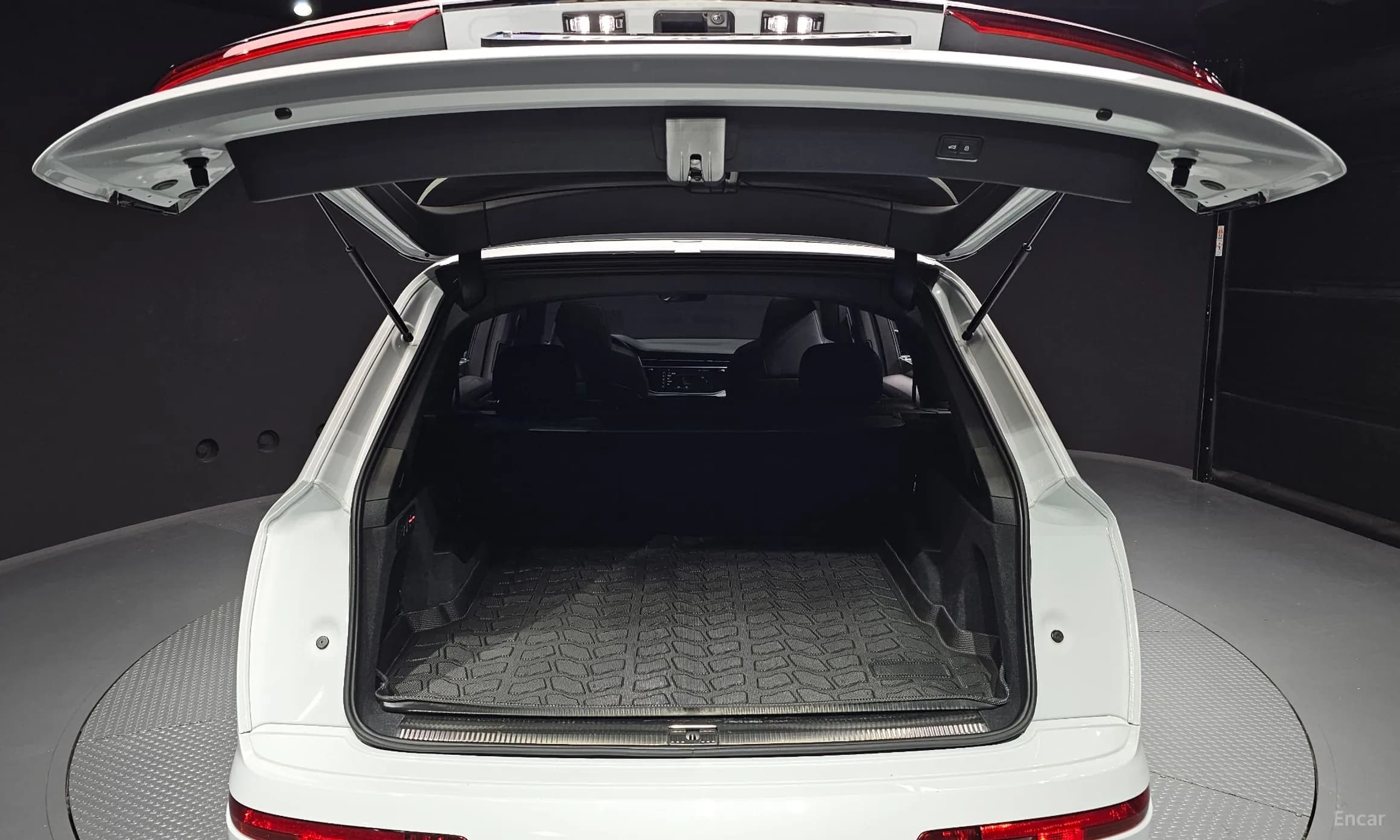 Q7 (4M)