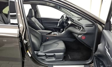 Camry (XV70)