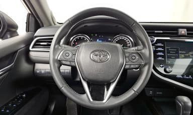 Camry (XV70)