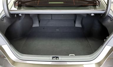 Camry (XV70)