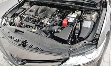 Camry (XV70)