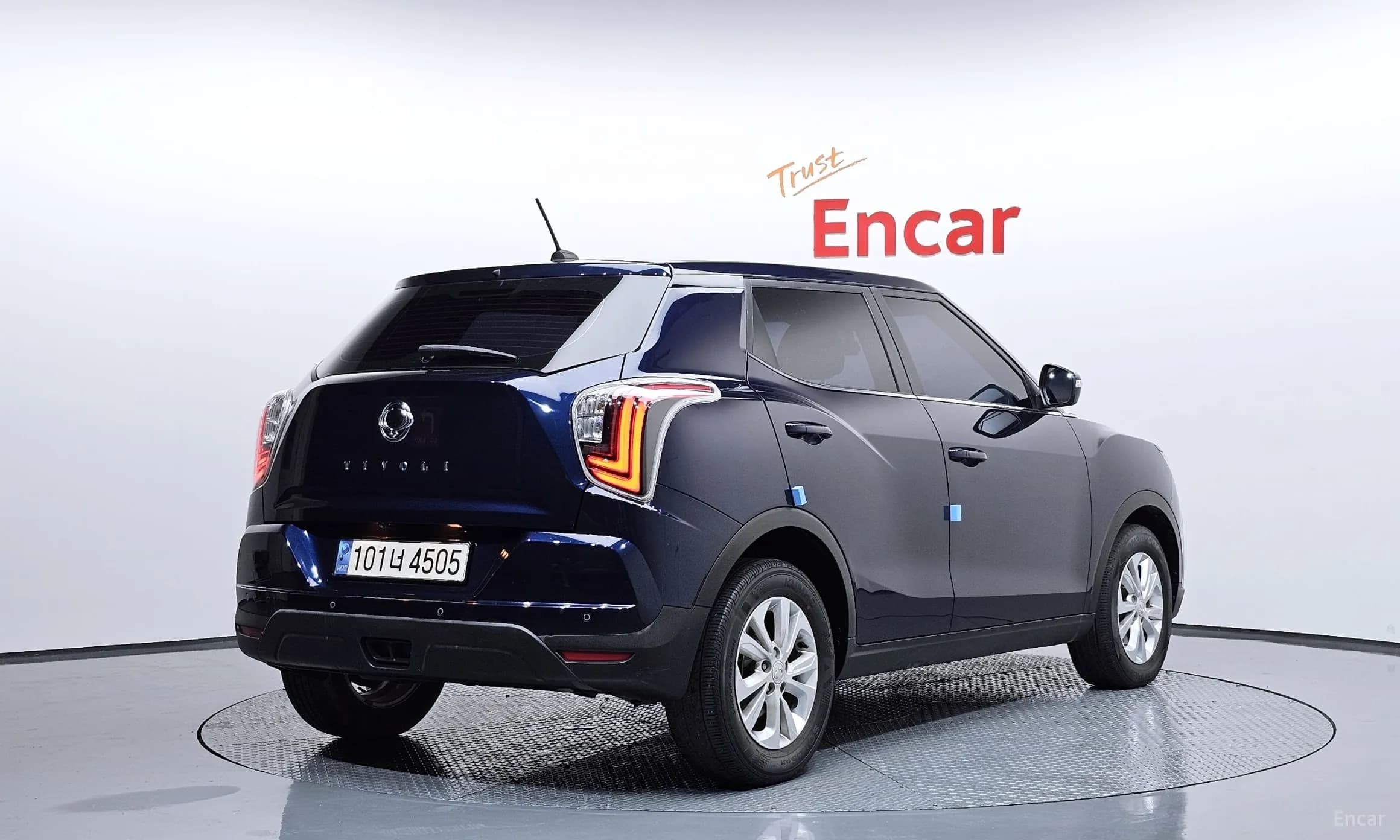 Berry New Tivoli