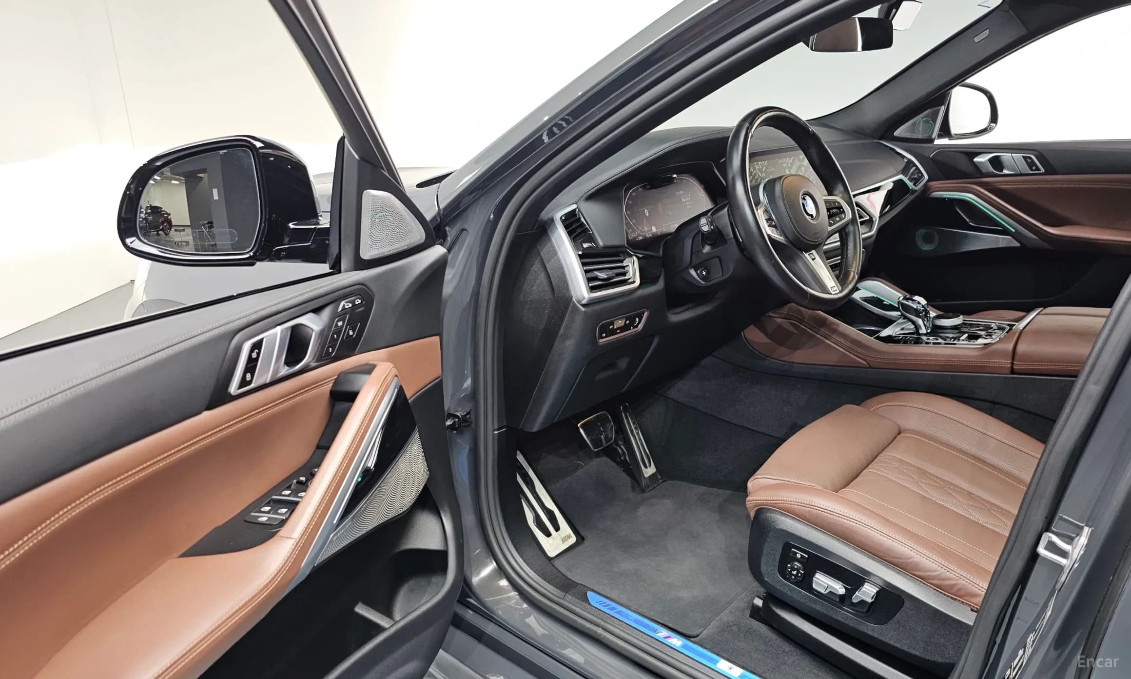 X6 (G06)