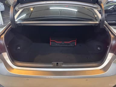 ES300h 7th Generation