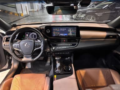 ES300h 7th Generation