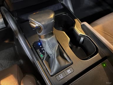 ES300h 7th Generation