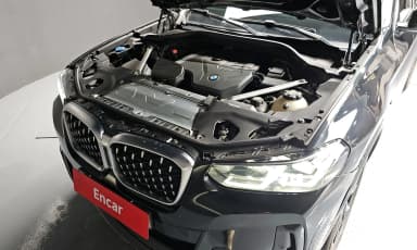 X4 (G02)