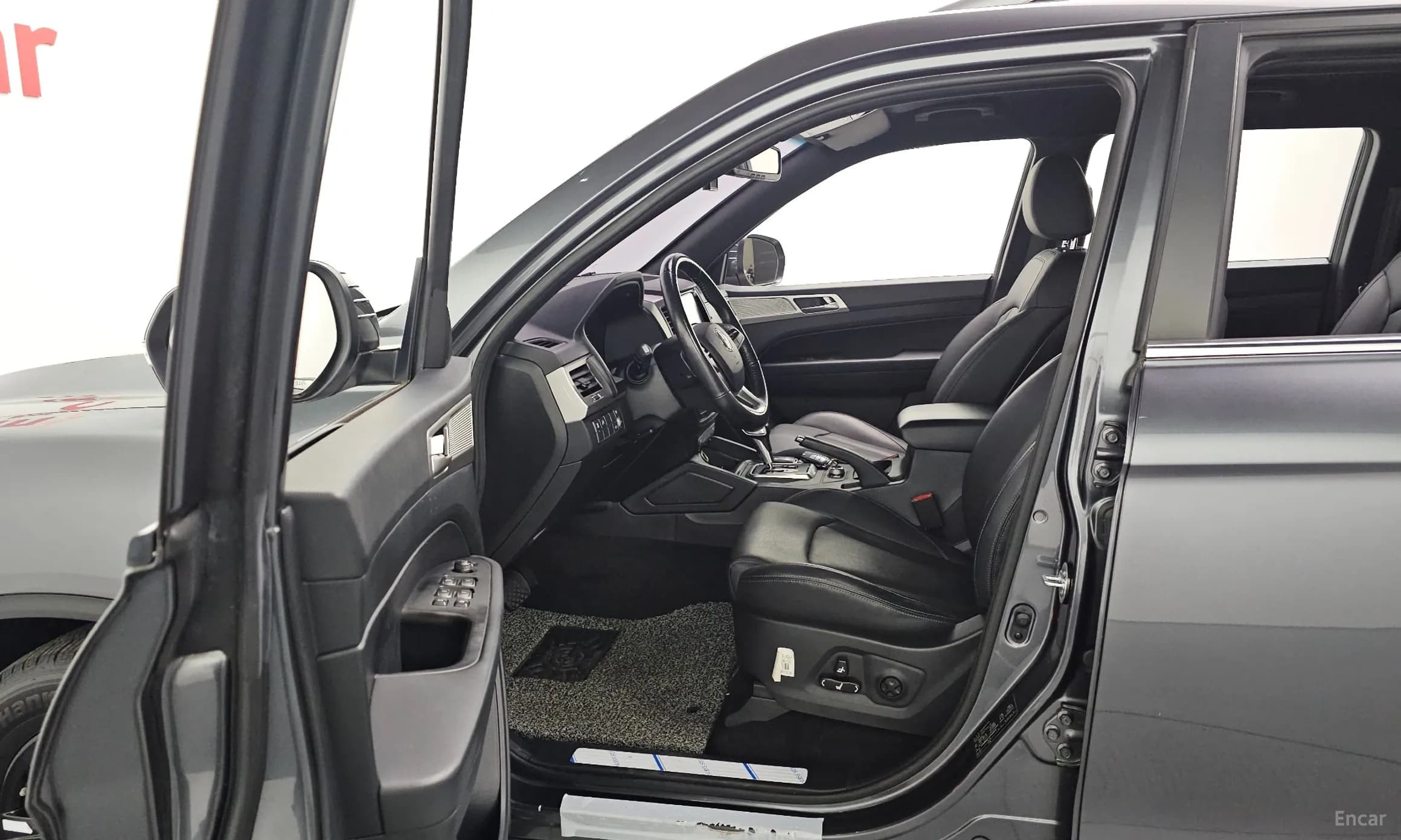 Rexton Sports Khan