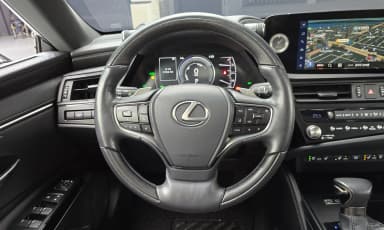 ES300h 7th Generation