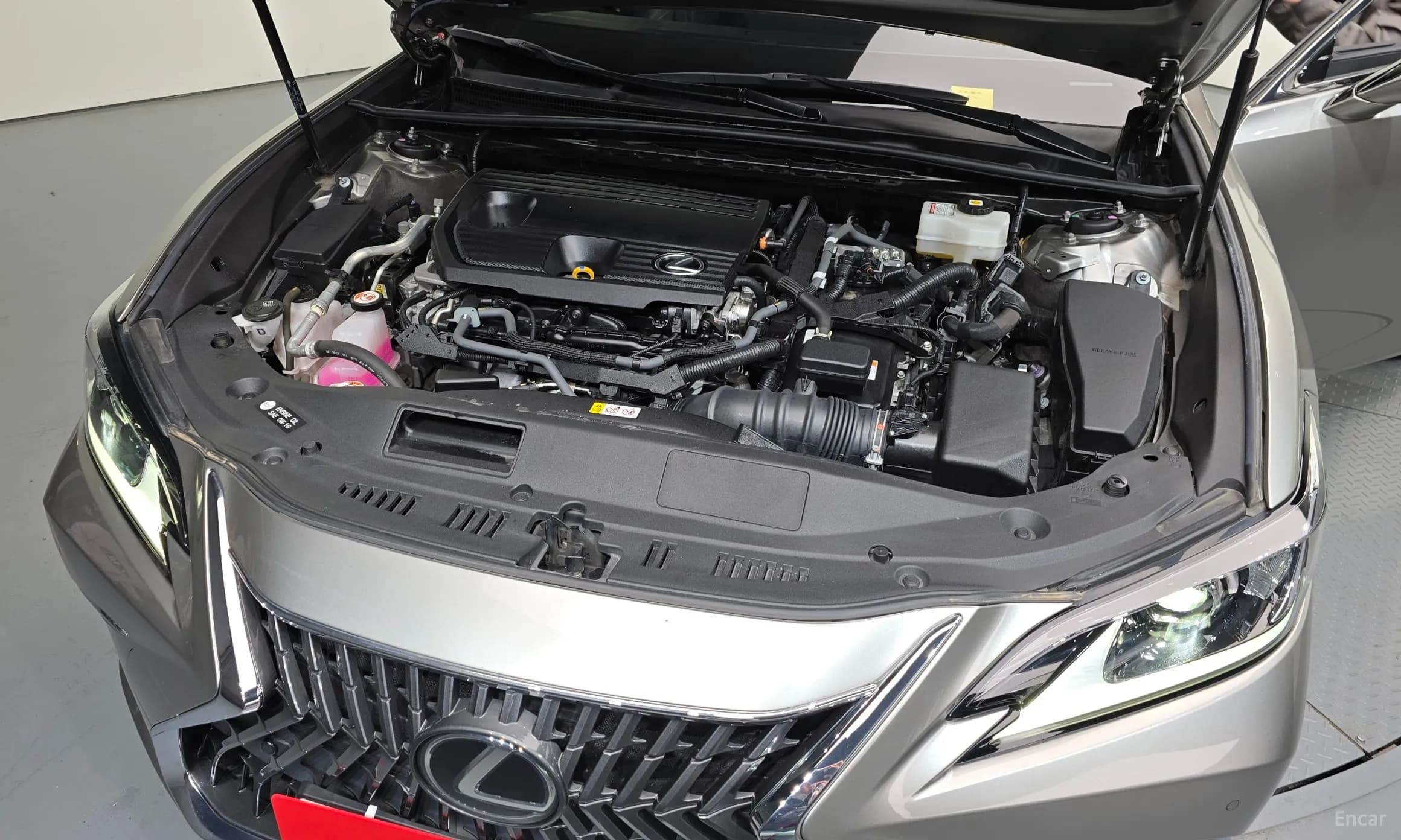 ES300h 7th Generation