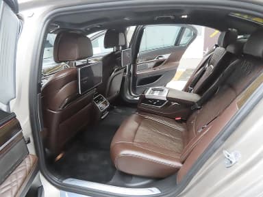 7 Series (G11)