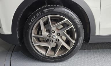 Berry New Tivoli