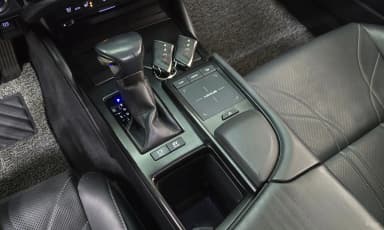 ES300h 7th Generation