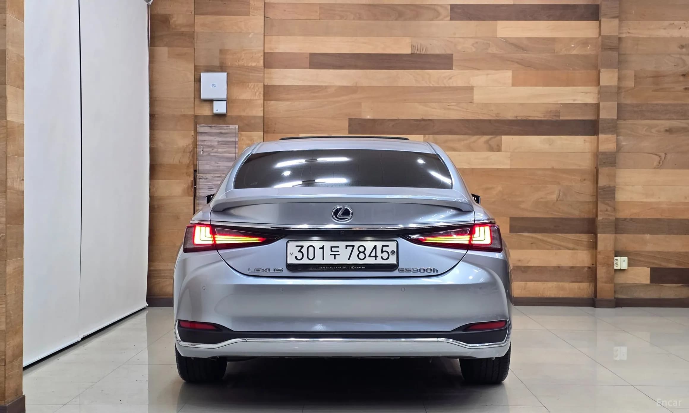ES300h 7th Generation