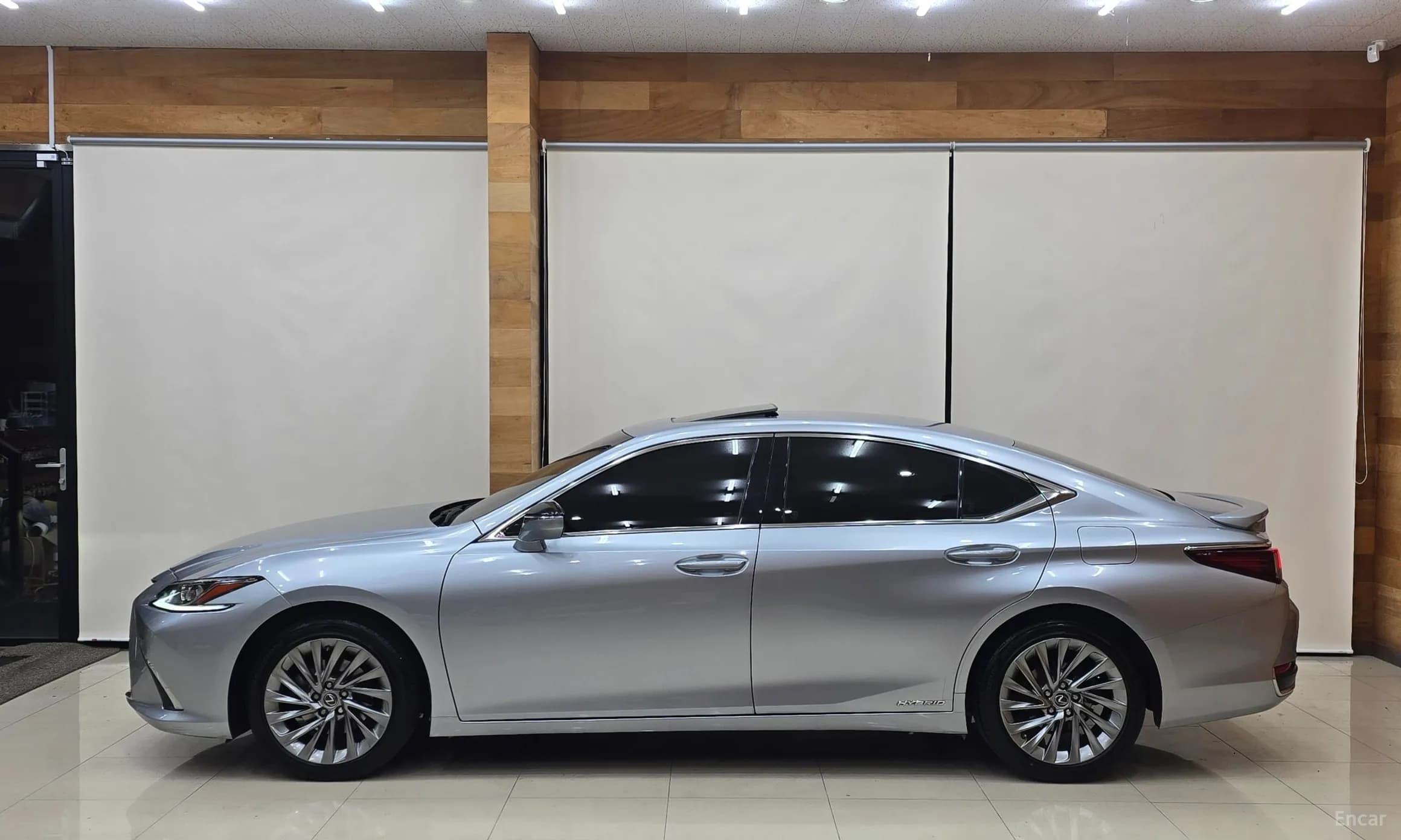 ES300h 7th Generation