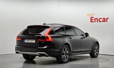 V90 Cross Country