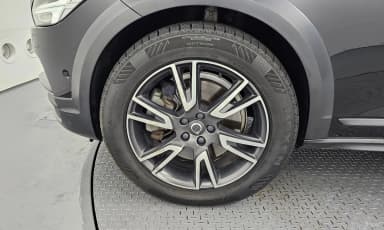 V90 Cross Country