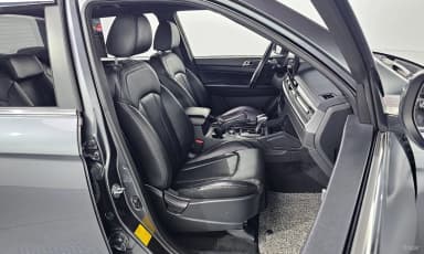 Rexton Sports Khan