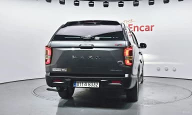 Rexton Sports Khan