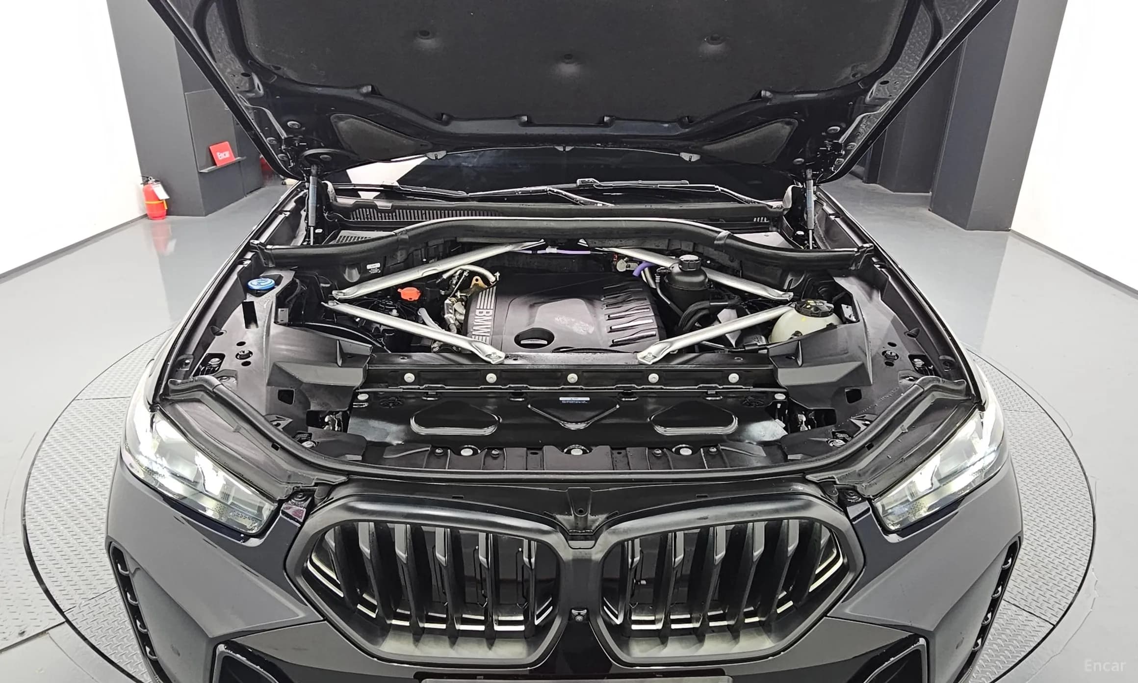 X6 (G06)