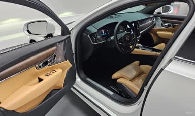 S90