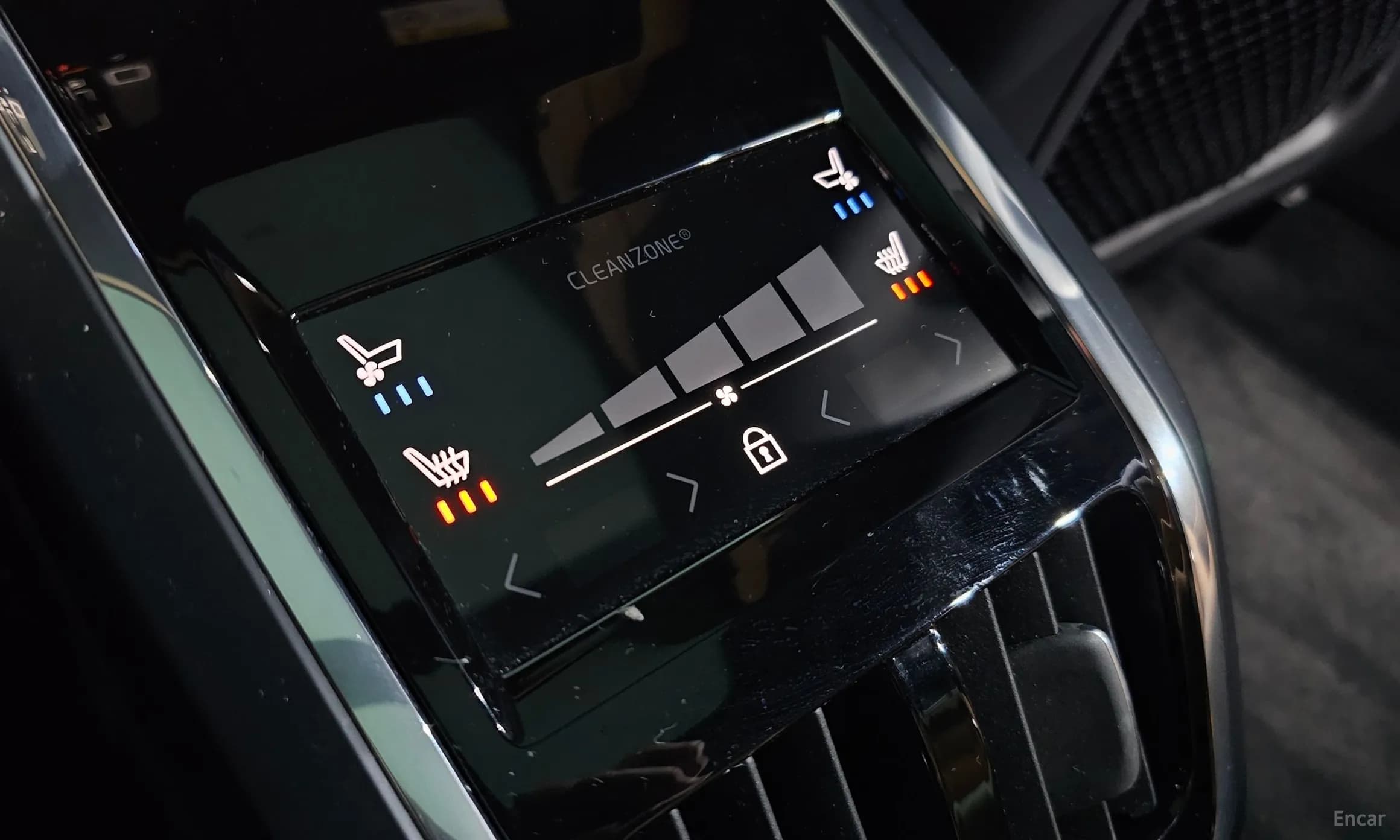 S90