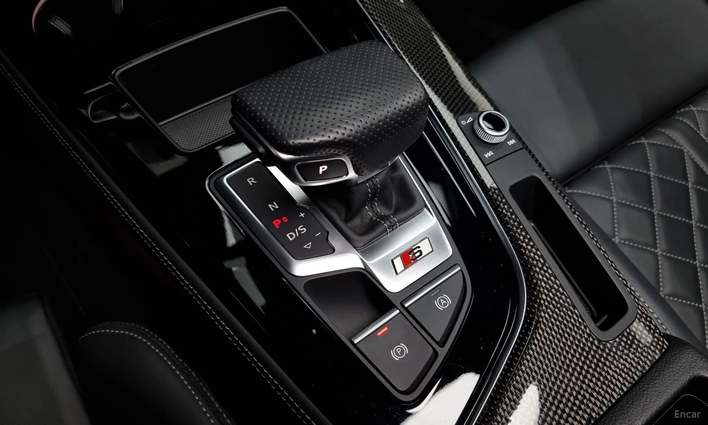 S4 (B9)
